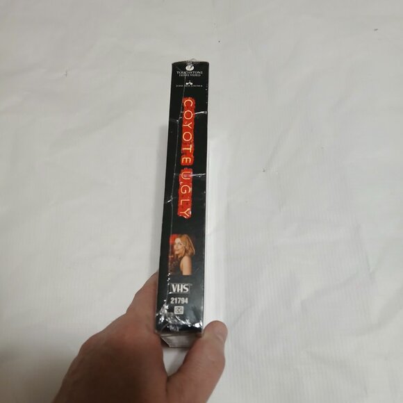 Coyote Ugly 2001 VHS Tape New Sealed Watermarked Piper Perabo - Bundle & Save - Picture 3 of 4